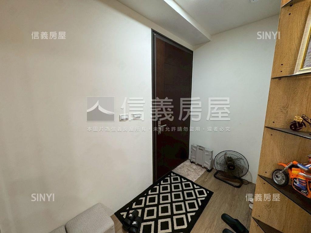 宜雄丰疆指標三房雙車位房屋室內格局與周邊環境