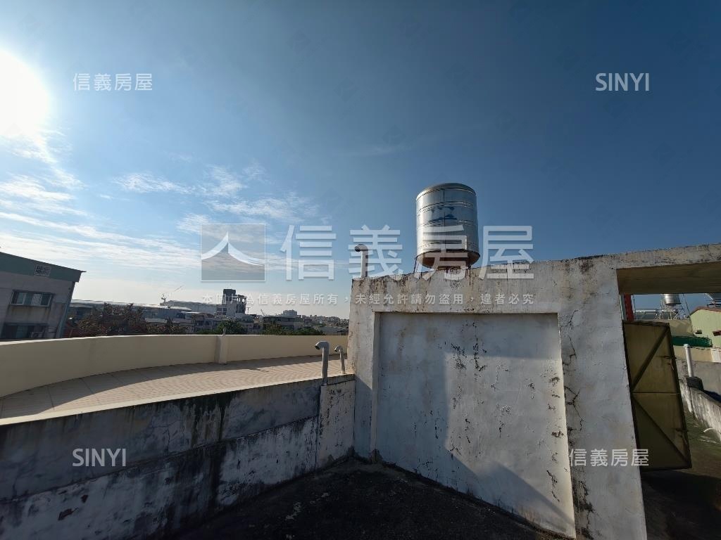 小港正街ＲＣ優質透天房屋室內格局與周邊環境