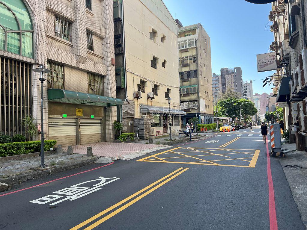 北大路辦公室有車位房屋室內格局與周邊環境