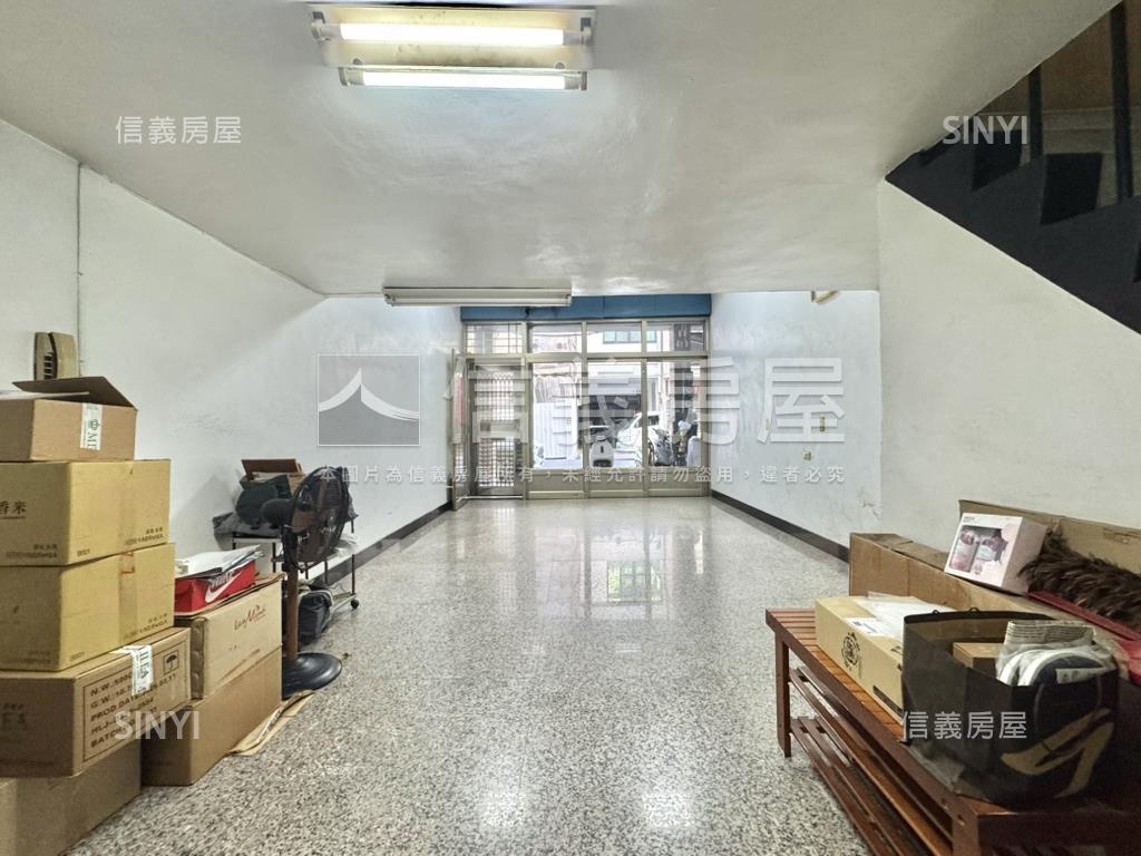 文化中心稀有五福學區透店房屋室內格局與周邊環境