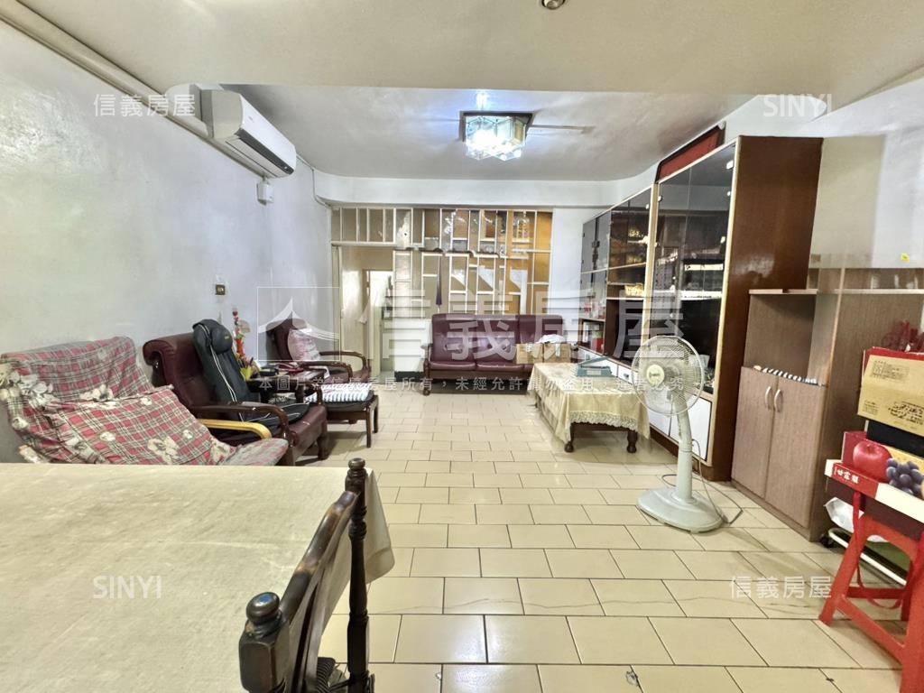 文化中心稀有五福學區透店房屋室內格局與周邊環境