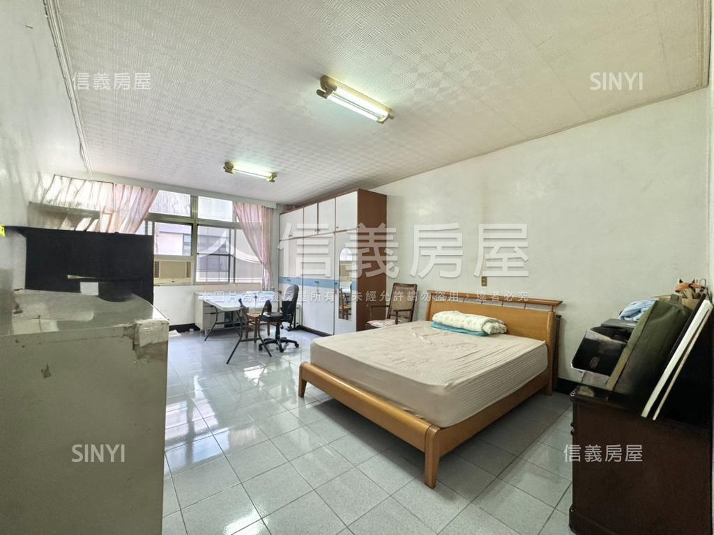 文化中心稀有五福學區透店房屋室內格局與周邊環境