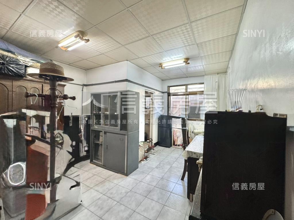 文化中心稀有五福學區透店房屋室內格局與周邊環境