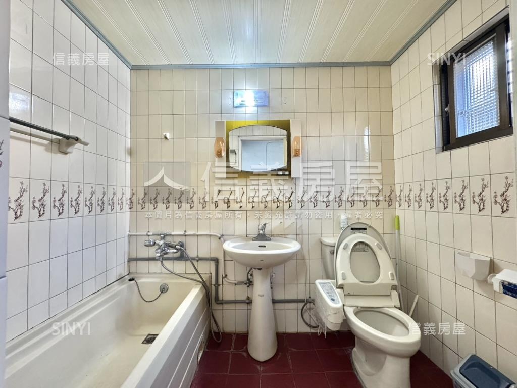 文化中心稀有五福學區透店房屋室內格局與周邊環境