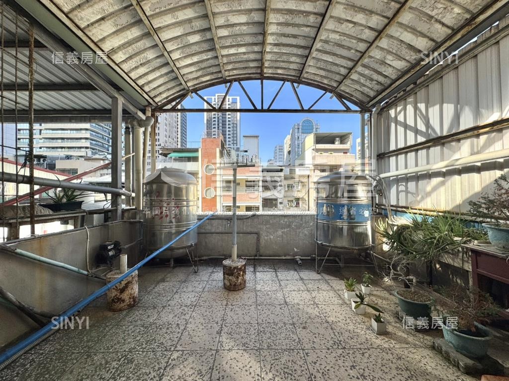 文化中心稀有五福學區透店房屋室內格局與周邊環境