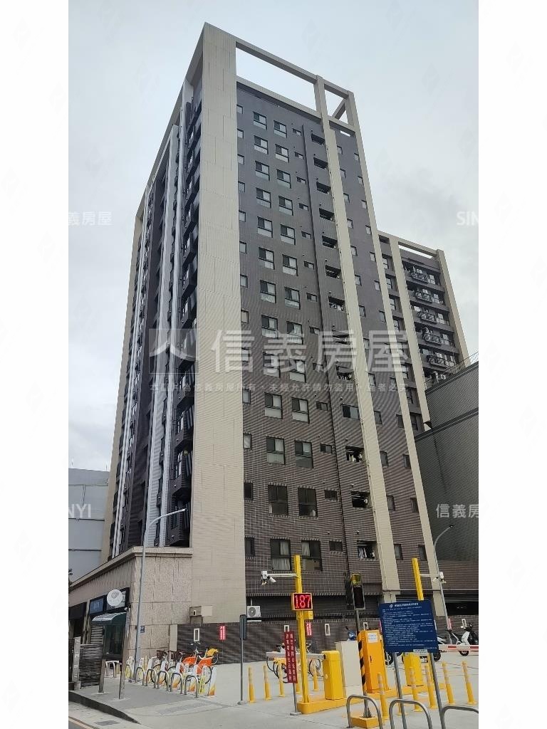 站前ＯＮＥ高樓美宅房屋室內格局與周邊環境