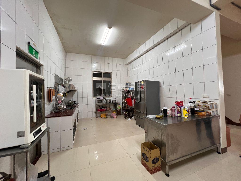 土城丁建廠房土城加挑鋼構房屋室內格局與周邊環境