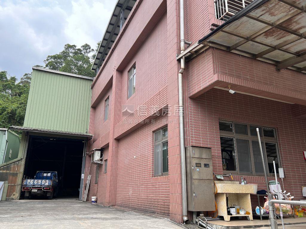 土城丁建廠房土城加挑鋼構房屋室內格局與周邊環境