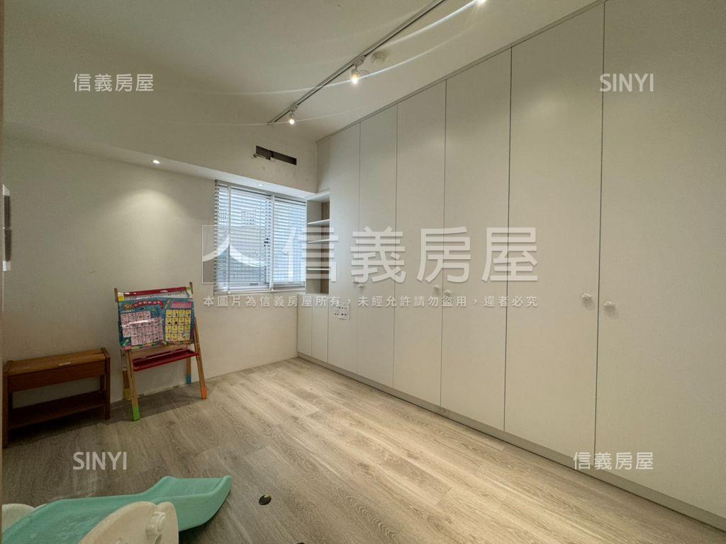 可看屋－立功電梯裝潢３房房屋室內格局與周邊環境