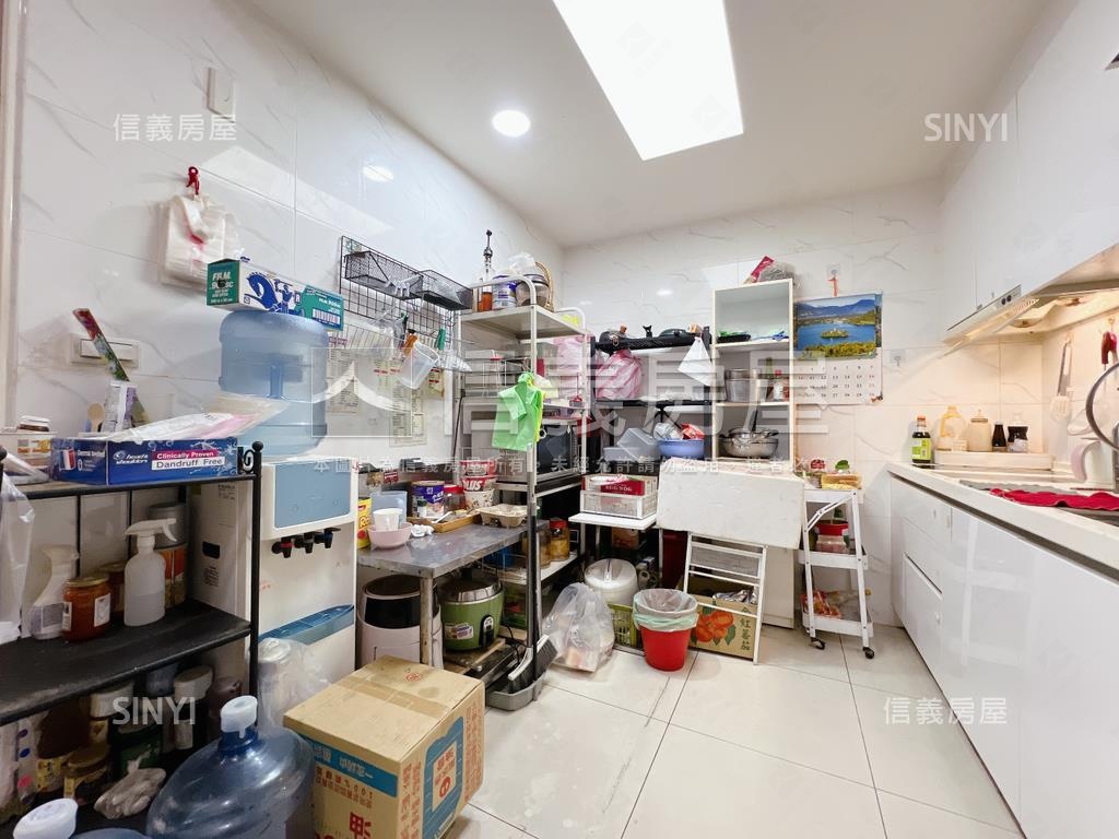 微笑世紀柏悅特區兩房房屋室內格局與周邊環境