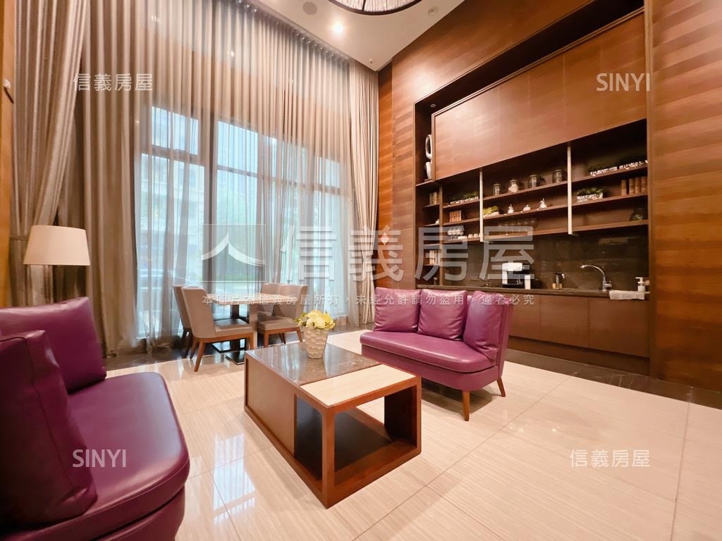 微笑世紀柏悅特區兩房房屋室內格局與周邊環境