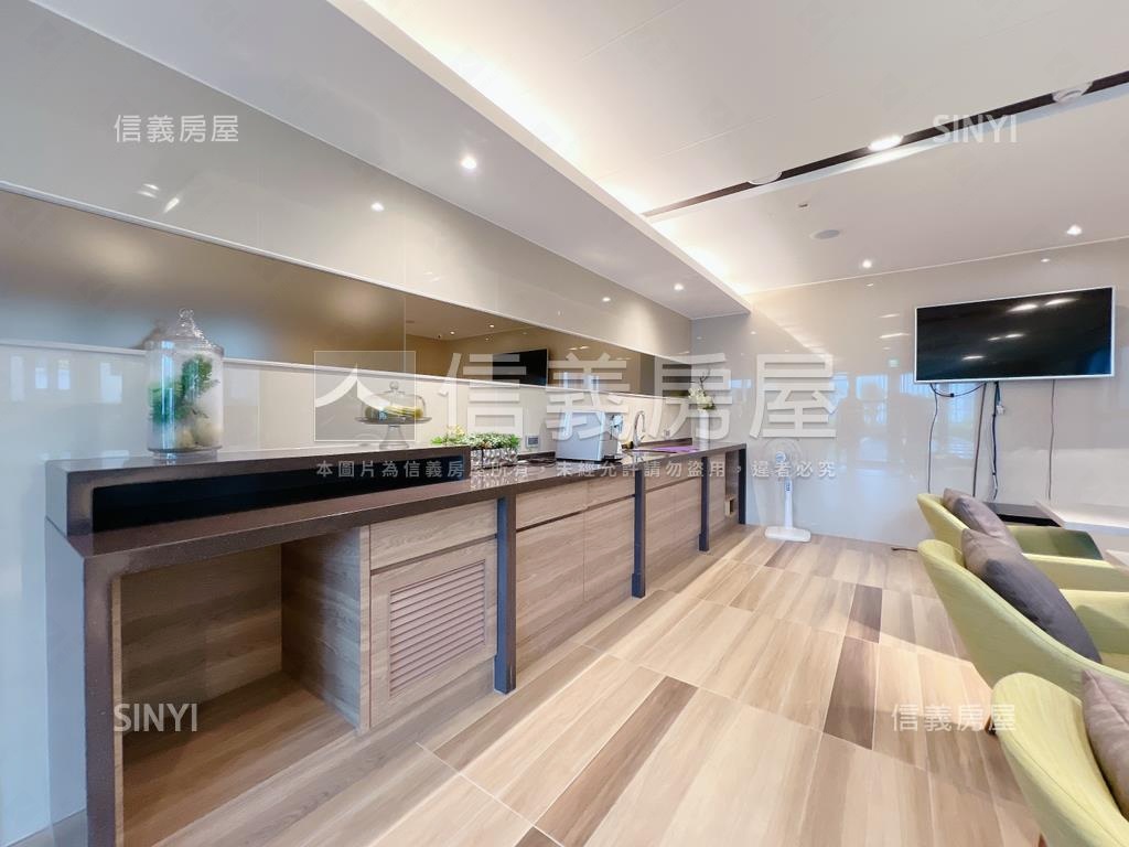 微笑世紀柏悅特區兩房房屋室內格局與周邊環境