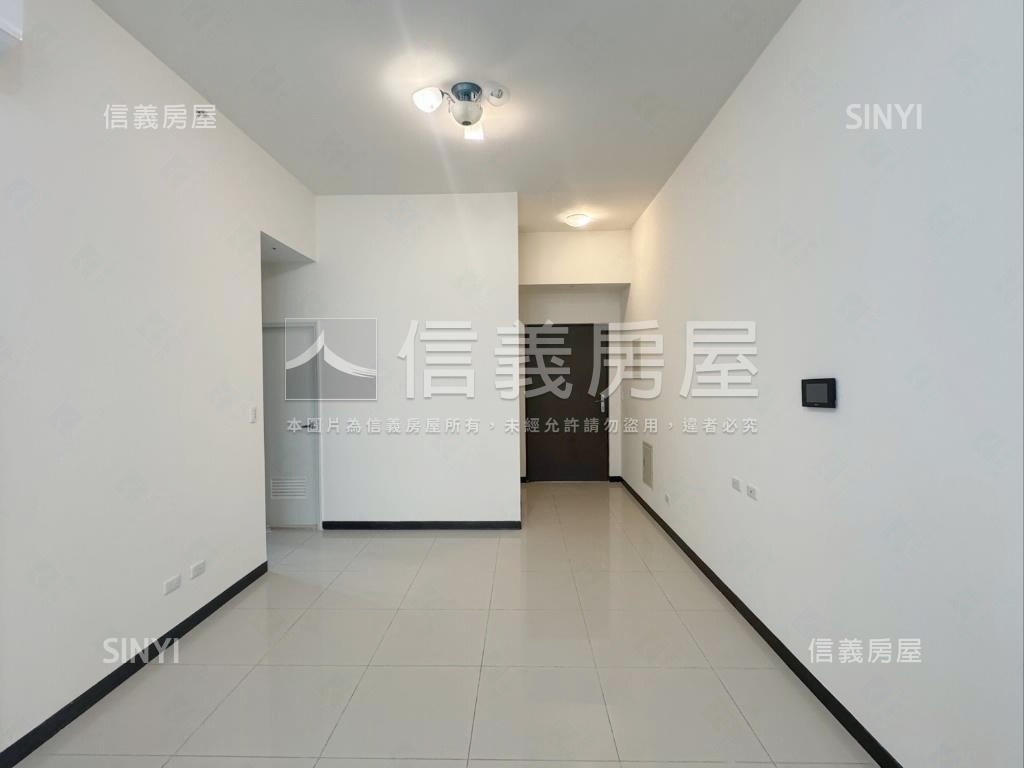 皇翔精美兩房車位房屋室內格局與周邊環境