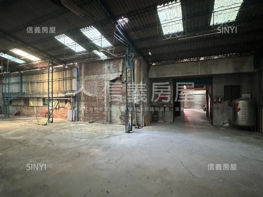 寸土寸金火車站旁金透店房屋室內格局與周邊環境