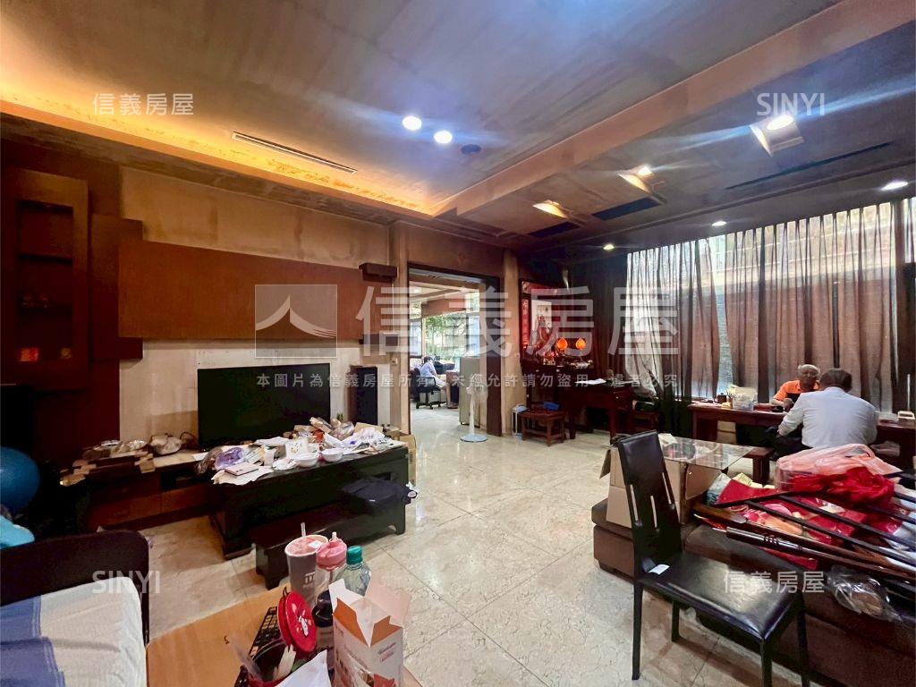 大華邊間採光美大地坪透天房屋室內格局與周邊環境