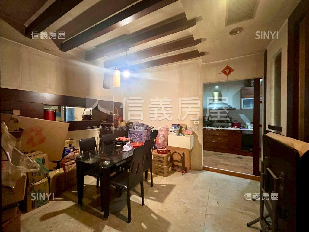 大華邊間採光美大地坪透天房屋室內格局與周邊環境