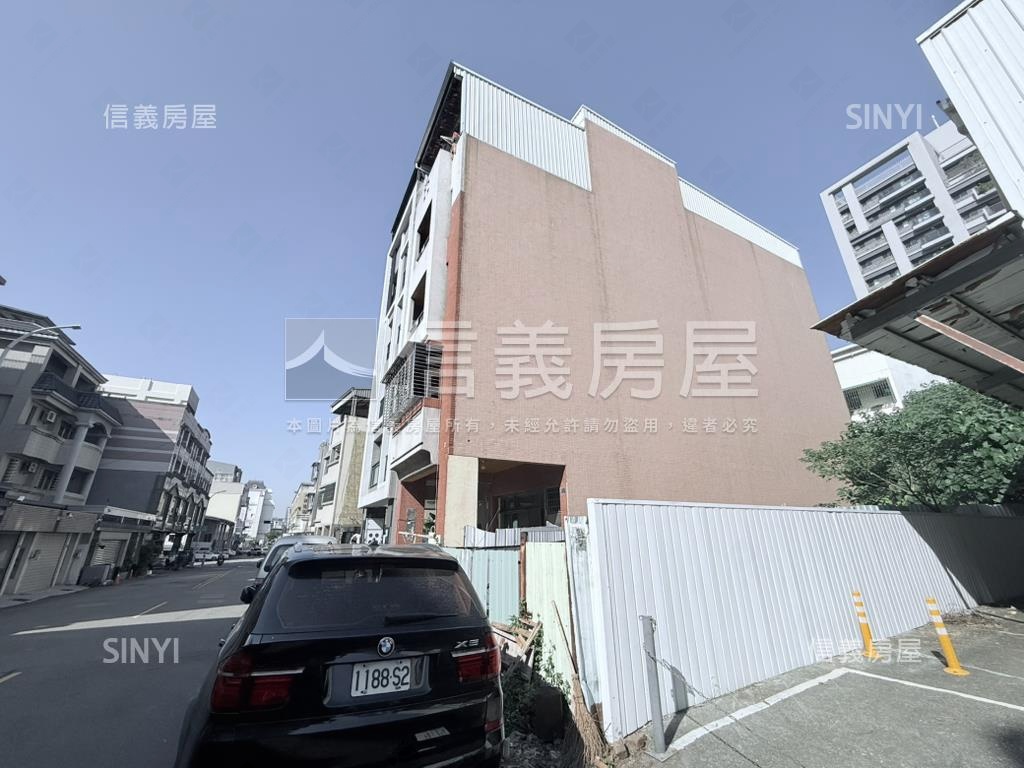 商業區百坪邊間透天房屋室內格局與周邊環境