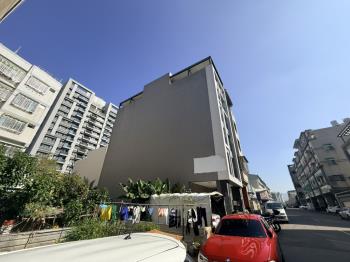 商業區九期邊間透天店面