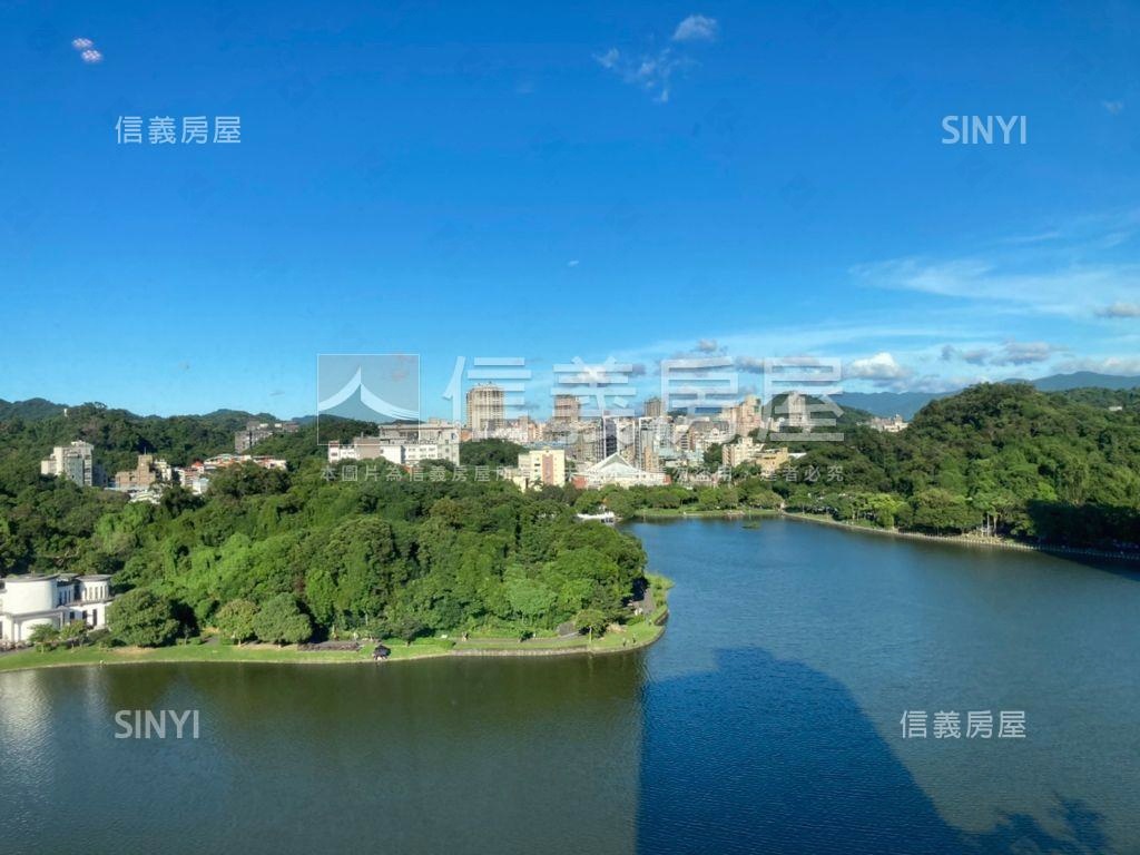 令人陶醉的遼闊山景與湖景房屋室內格局與周邊環境