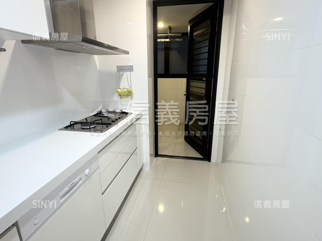 水湳經貿惠宇禮仁三房平車房屋室內格局與周邊環境