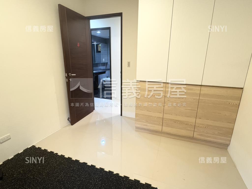 水湳經貿惠宇禮仁三房平車房屋室內格局與周邊環境