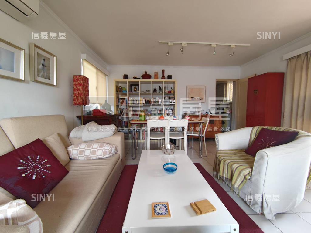 東區電梯頂加房屋室內格局與周邊環境