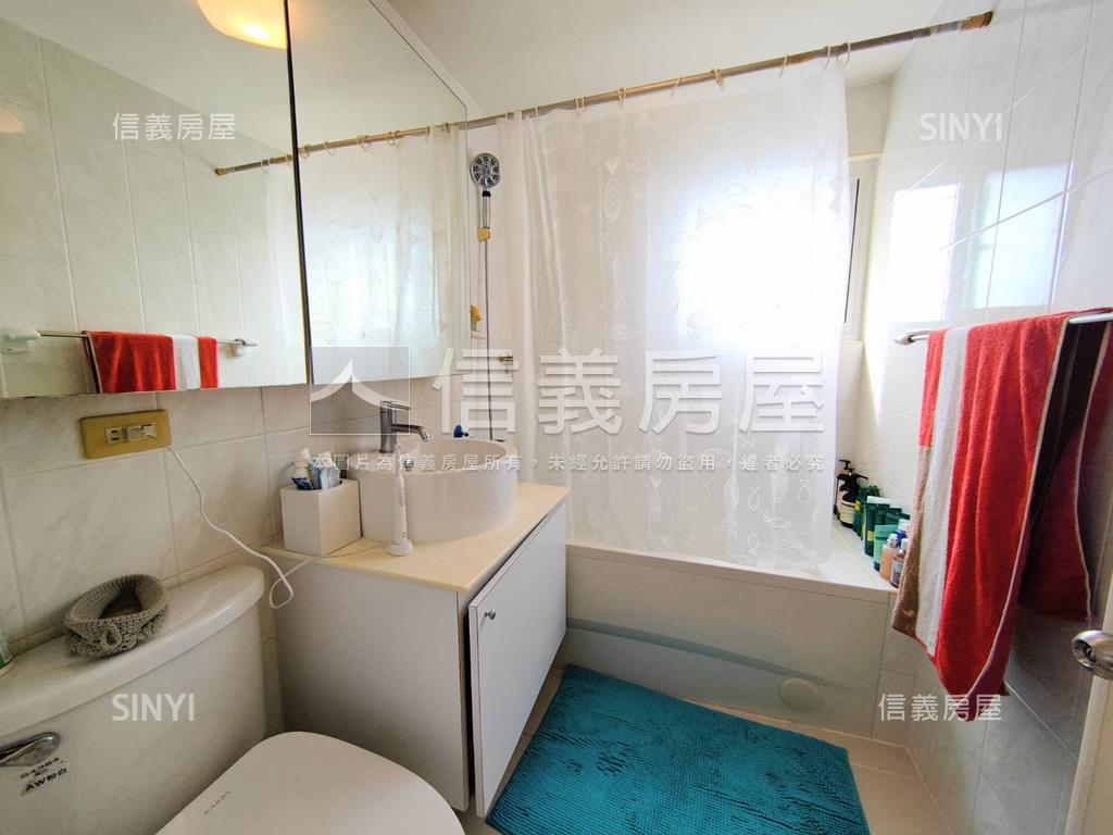 東區電梯頂加房屋室內格局與周邊環境