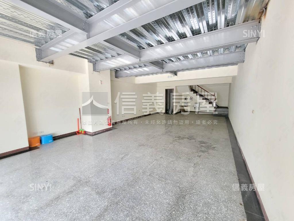 九揚華威大面寬店面房屋室內格局與周邊環境