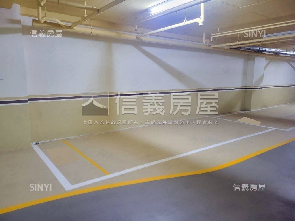 九揚華威大面寬店面房屋室內格局與周邊環境