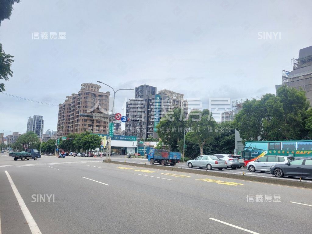 九揚華威大面寬店面房屋室內格局與周邊環境