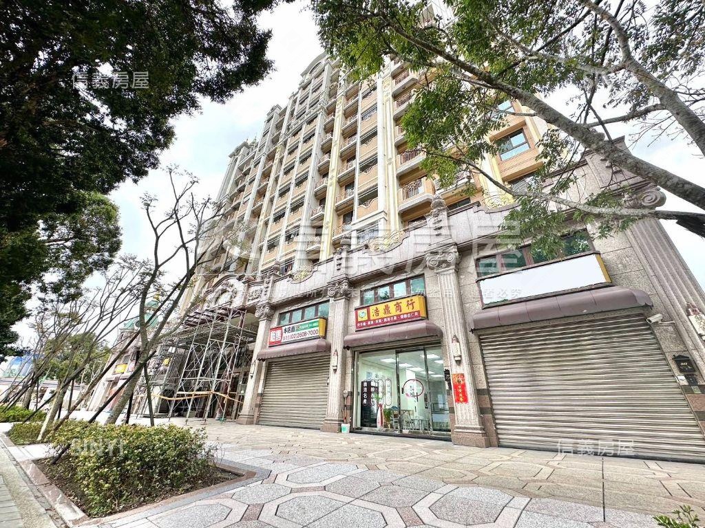 九揚華威大面寬店面房屋室內格局與周邊環境