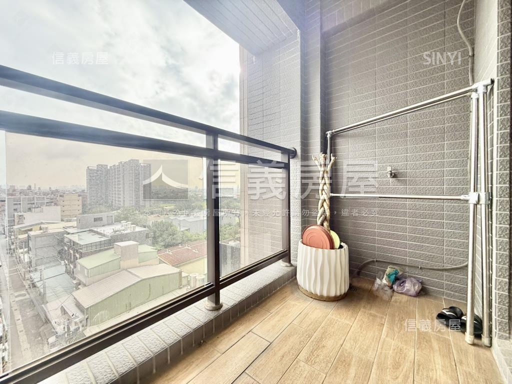 國際珍鑽美３房車位房屋室內格局與周邊環境