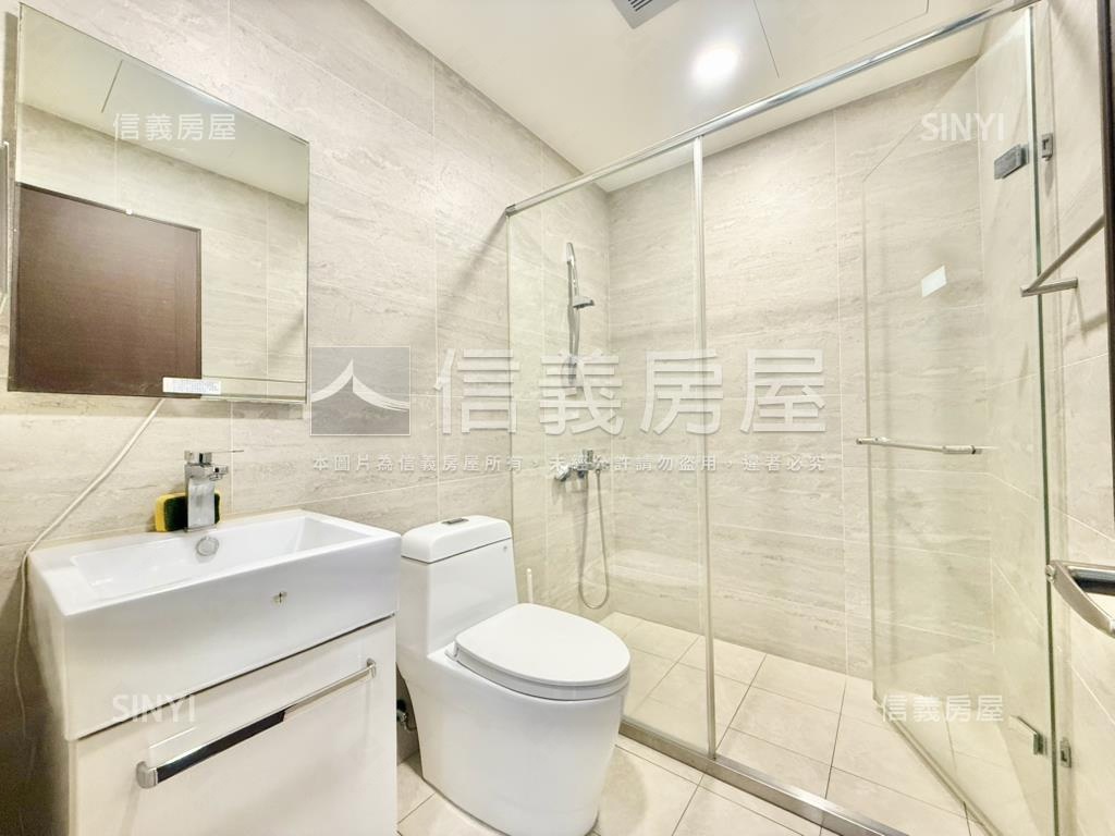 國際珍鑽美３房車位房屋室內格局與周邊環境