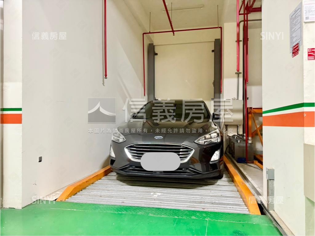 國際珍鑽美３房車位房屋室內格局與周邊環境