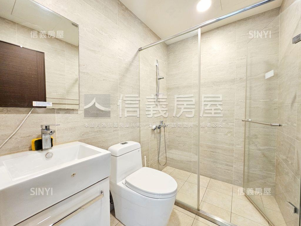 國際珍鑽美３房車位房屋室內格局與周邊環境