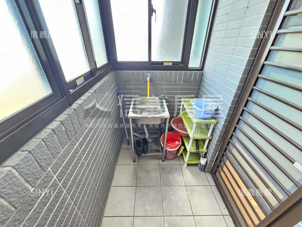 國際珍鑽美３房車位房屋室內格局與周邊環境