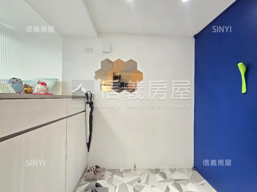 裝潢採光電梯新婚首選房屋室內格局與周邊環境