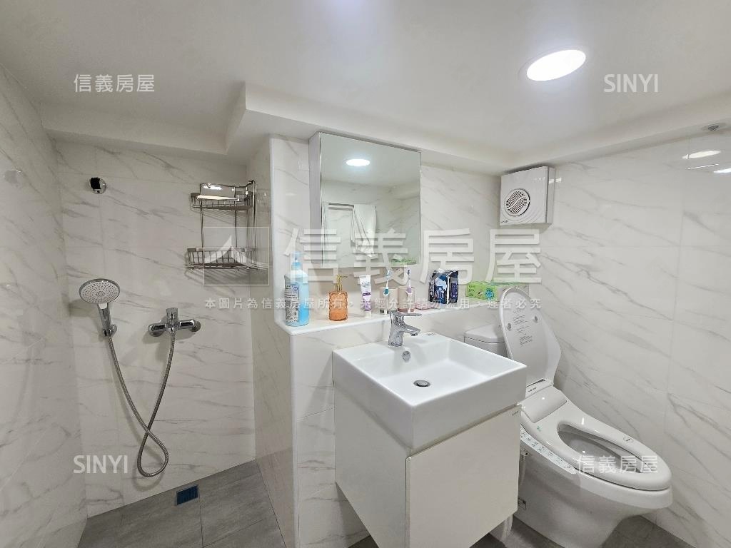 裝潢採光電梯新婚首選房屋室內格局與周邊環境