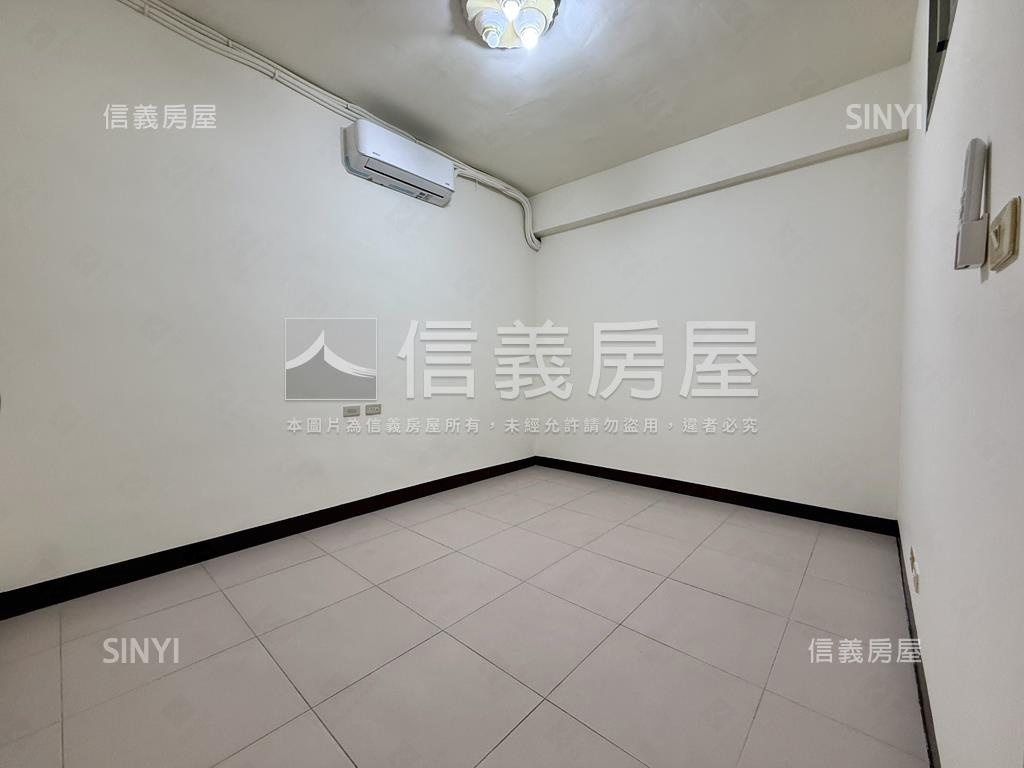 四維面寬方正三房二樓房屋室內格局與周邊環境
