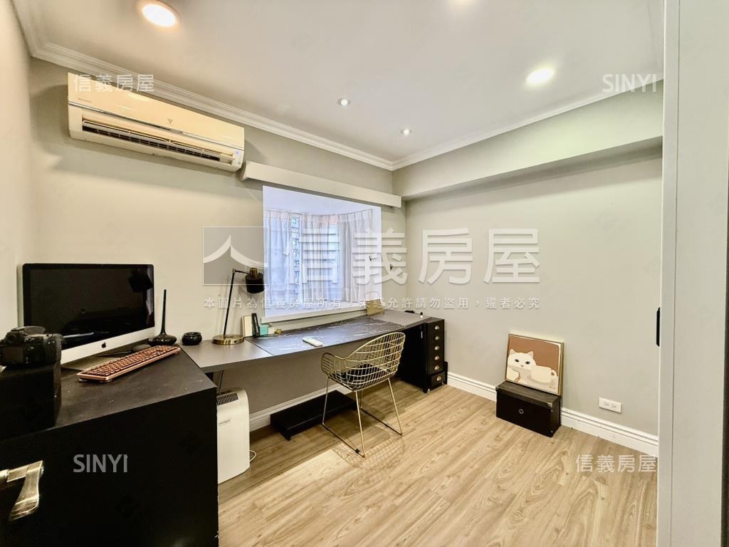 輕裝潢方正電梯兩房房屋室內格局與周邊環境
