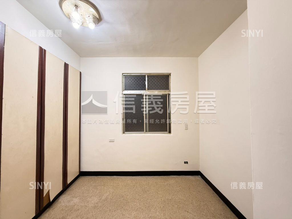 ★邊間二樓★方正三房房屋室內格局與周邊環境