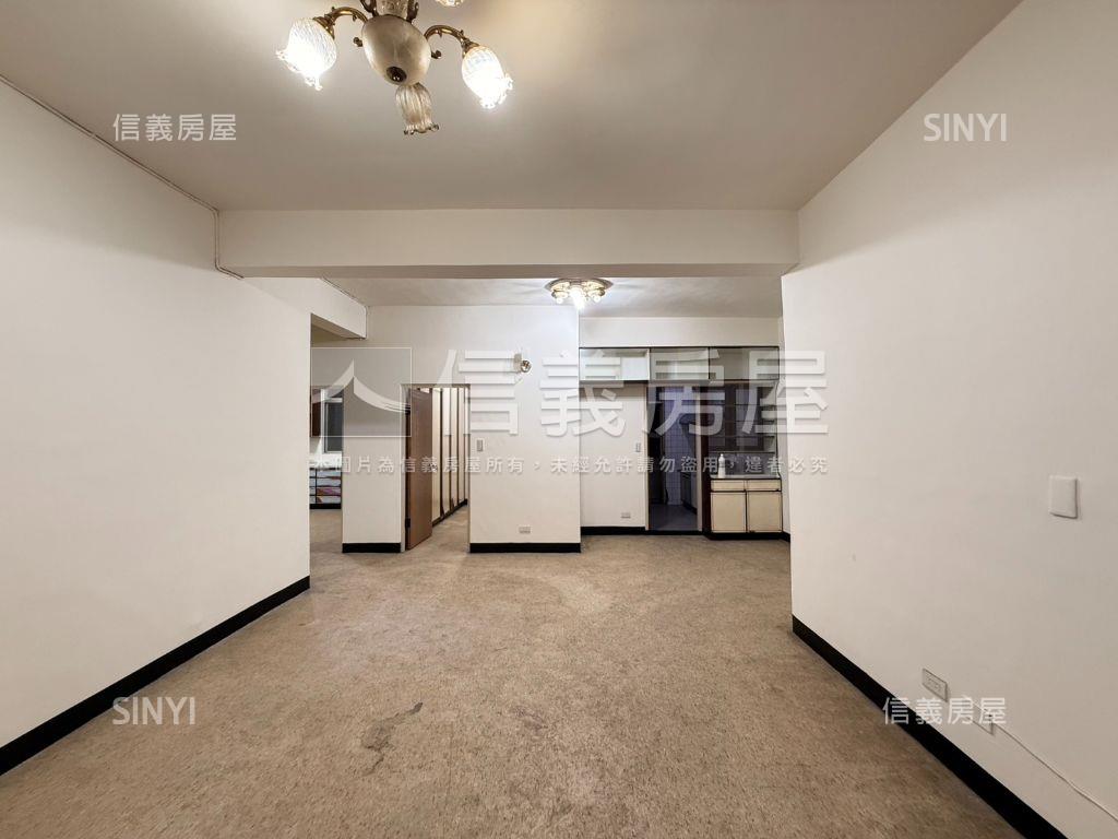 ★邊間二樓★方正三房房屋室內格局與周邊環境