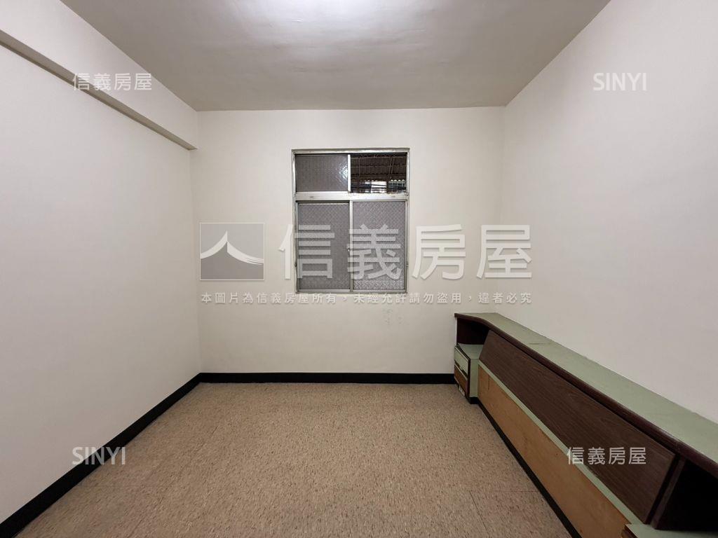 ★邊間二樓★方正三房房屋室內格局與周邊環境
