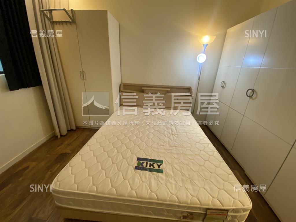 敦悅邊間３房車位房屋室內格局與周邊環境