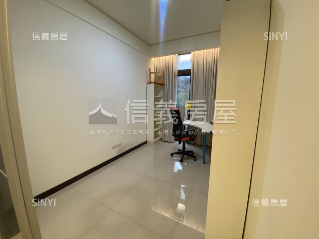 敦悅邊間３房車位房屋室內格局與周邊環境