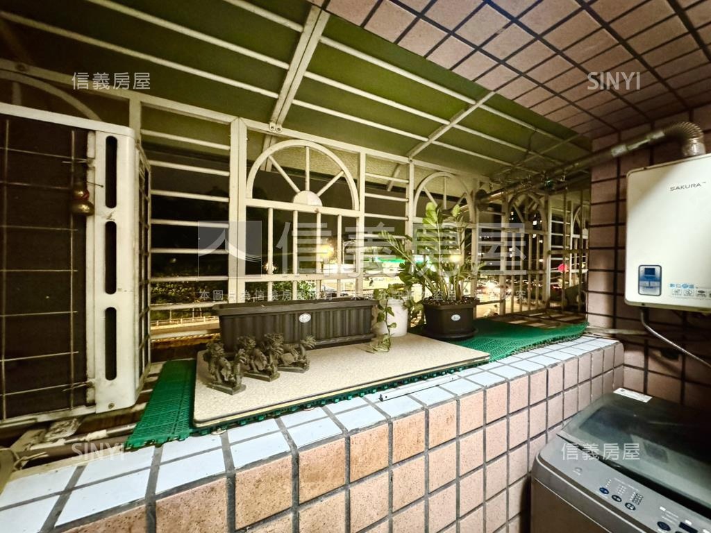 光明大道精美電梯方正兩房房屋室內格局與周邊環境