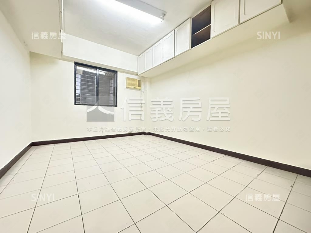 頂溪中正路大空間電梯四房房屋室內格局與周邊環境