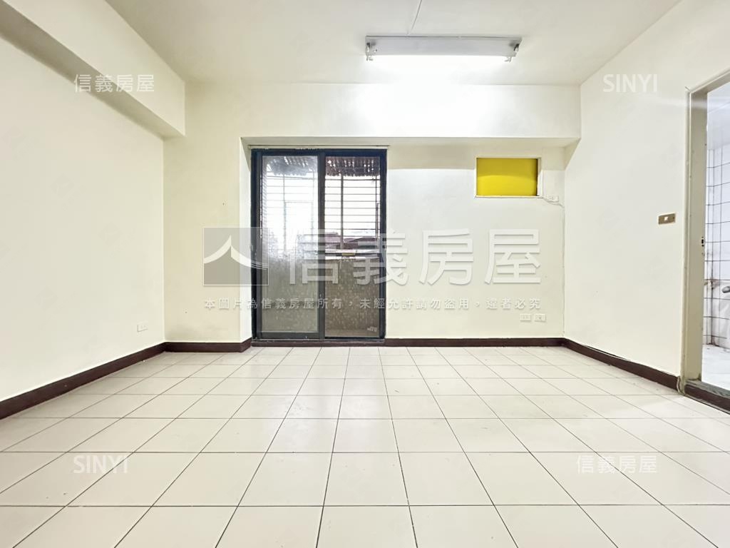 頂溪中正路大空間電梯四房房屋室內格局與周邊環境