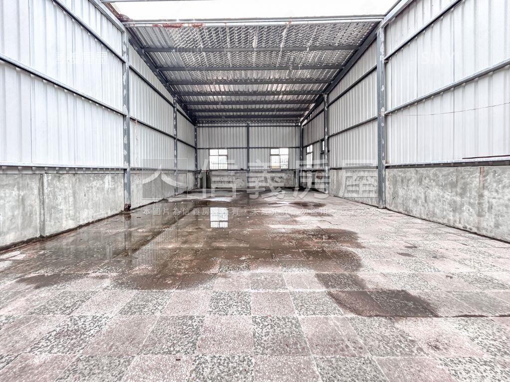 稀有挑高透天面寬廠辦房屋室內格局與周邊環境