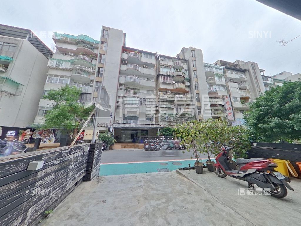 東區２１６巷巨蛋人潮金店房屋室內格局與周邊環境